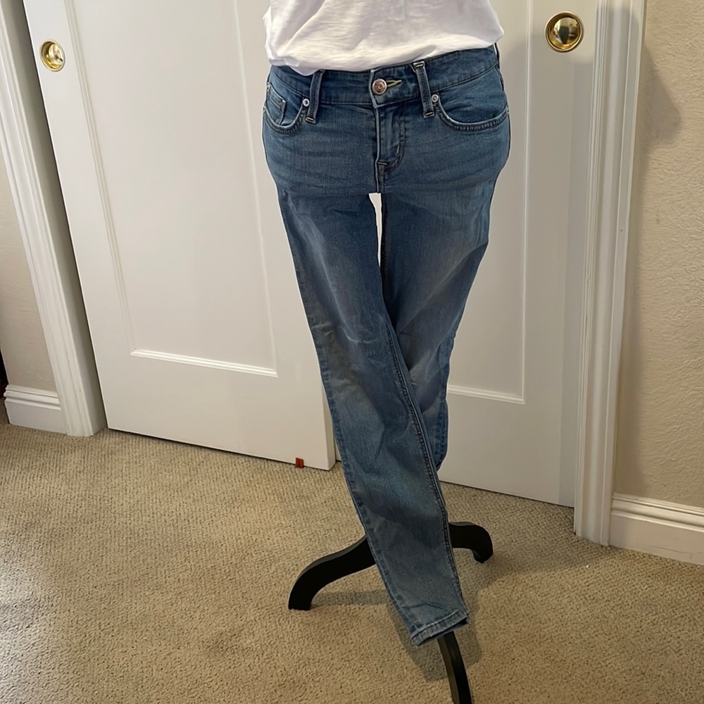 Level 99 Liza skinny | size 26 | light wash denim